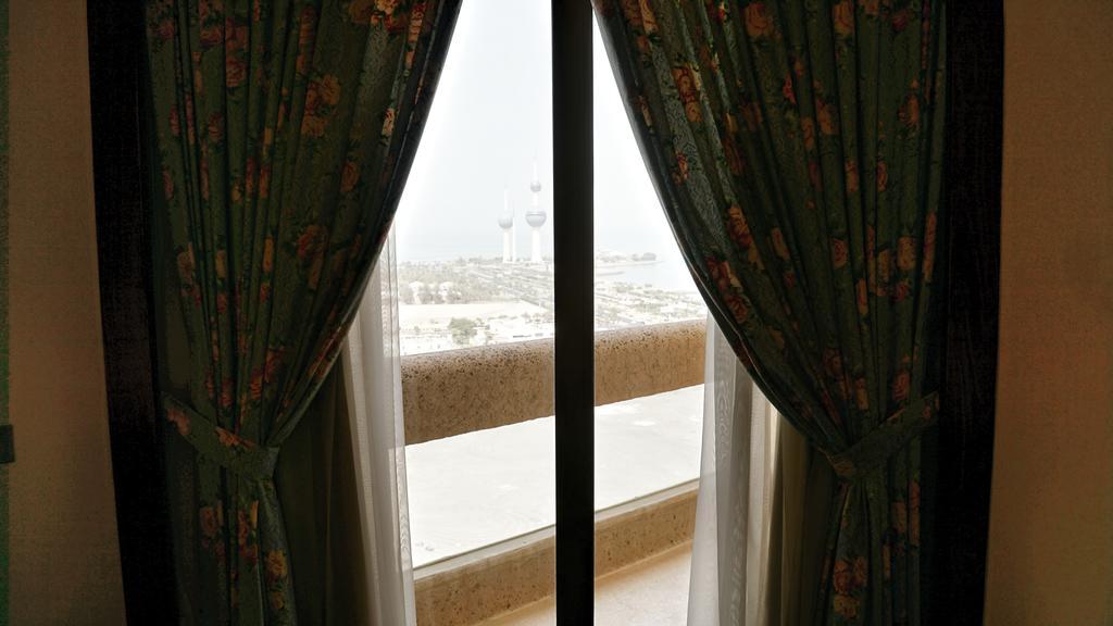 Safir International Hotel Kuwait Kuwait City Exterior foto