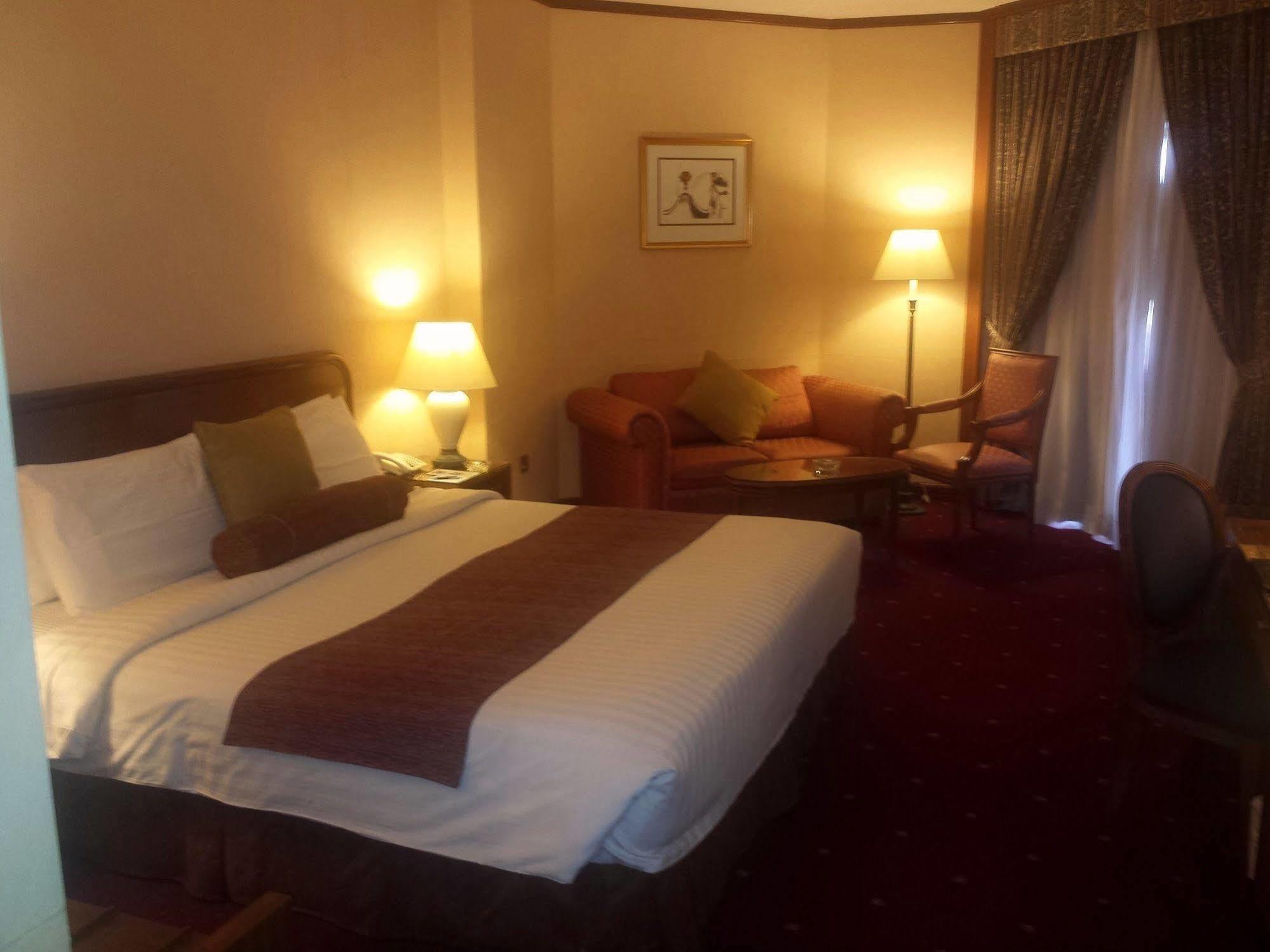 Safir International Hotel Kuwait Kuwait City Exterior foto